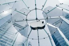 Ринкова вартість Apple на злеті: корпорація знову в ударі