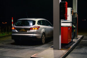 Наскільки бізнес підніме ціну на бензин з 1 липня