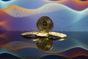 Известные компании, выпускающие собственную криптовалюту