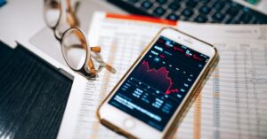 Клієнтів mono invest змушують протягом години продати всі свої акції