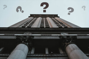 Ещё один европейский банк закрывает счета россиян