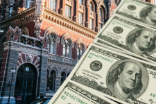 НБУ планирует вернуться к гибкому курсу доллара