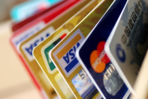 Рейтинг банков по количеству карт: кто стал лидером