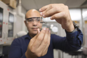 Фізики розробили високомагнітний матеріал: що він дасть людству