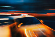 Беспилотное такси от Tesla: первые фото в сети