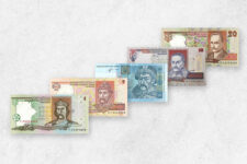 Украинцев снова призвали обменять некоторые купюры и монеты