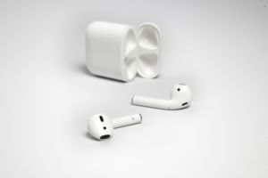 Apple планирует обновить линейку Air Pods: чего ожидать