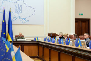 Кабмин утвердил новую стратегию управления госдолгом: куда пойдут средства