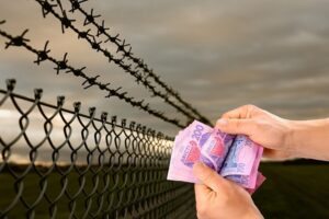 На какую денежную помощь могут рассчитывать пленные и их семьи: как получить