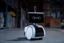 Amazon создала робота Astro для бизнеса: что он может