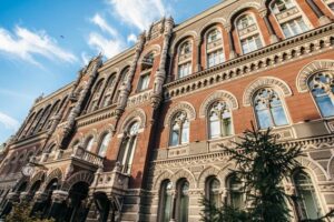 НБУ анулював ліцензії двом страховикам: кому і за що