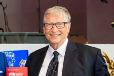Людство в майбутньому працюватиме вдвічі менше: Білл Гейтс пояснив чому