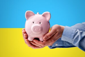 В якій валюті українці найбільше зберігають гроші — НБУ