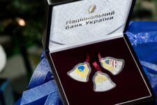 НБУ выпустил набор памятных монет «Щедрик — колядка колоколов»