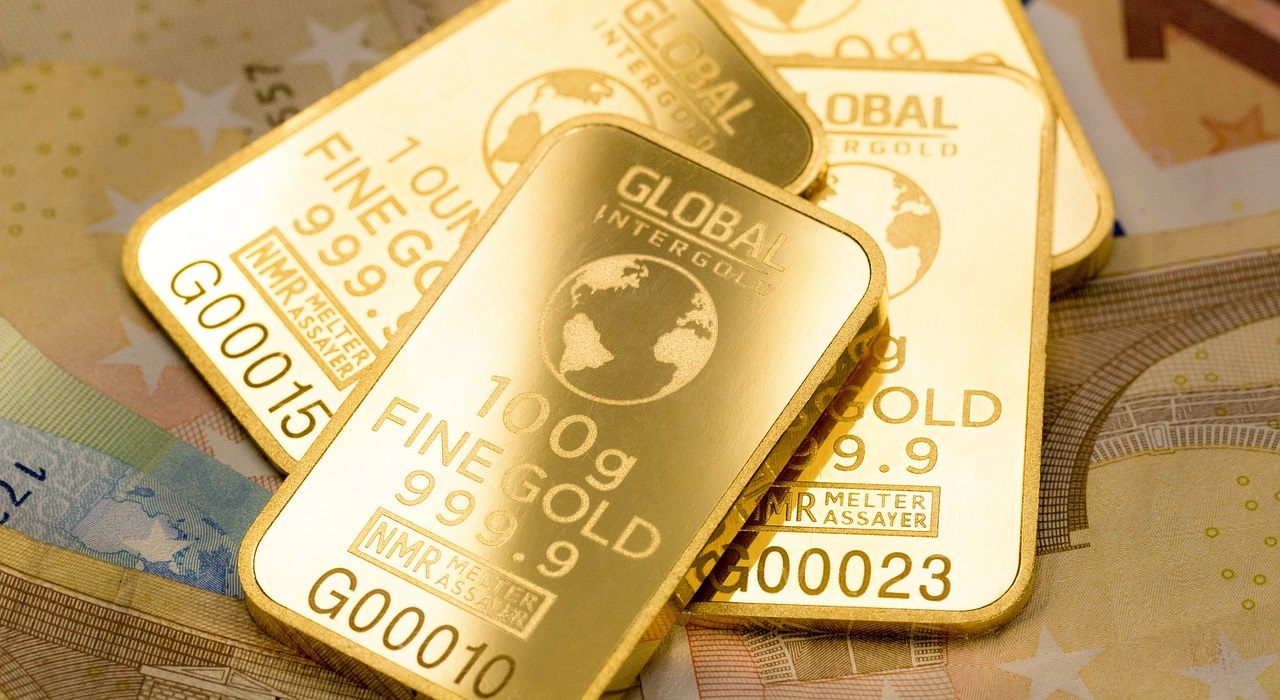 Ціна на золото досягла історичного максимуму — за скільки можна купити в Україні