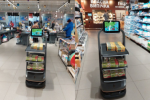 В магазинах АТБ появились первые роботы-помощники