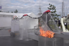 Вчені створили літаючого робота, який гасить пожежі: як виглядає