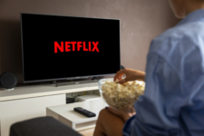 Netflix назвал самые популярные сериалы первой половины 2023 года