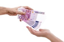 Скільки кредитів видали банки українцям в гривні та валюті — Гетманцев