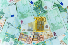 Евро может стать основной валютой carry trade: какие будут последствия