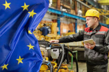Змінились правила працевлаштування в ЄС: що потрібно знати українцям