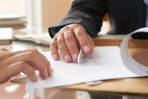 Категории украинцев запретили выдавать кредиты: закон