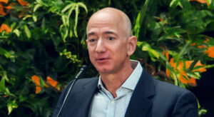Сколько зарабатывал Безос в час в 2023 году