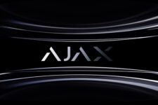 Ajax Systems запускає нове виробництво у Києві: що збиратимуть