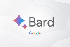 Google переименовала свой чат-бот Bard и выпустила одноименное приложение