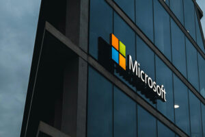 Microsoft готовится выпустить первые компьютеры с ИИ: названа дата