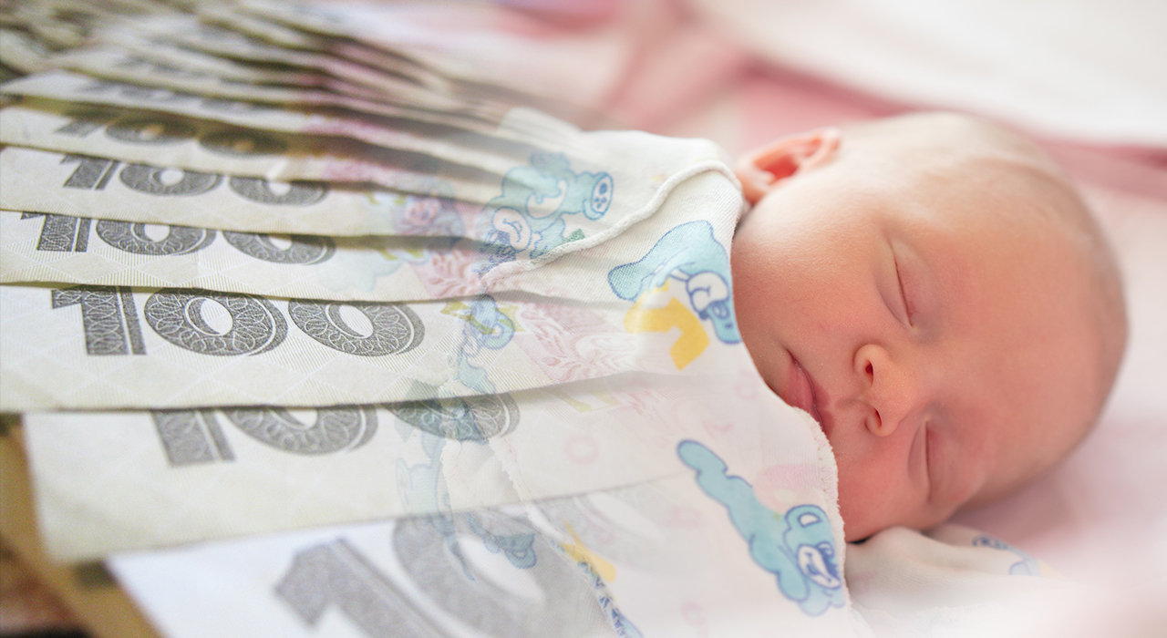 В Україні піднімуть виплати при народженні дитини - законопроєкт. Фото: motionarray.com, pixabay.com