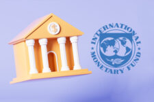 Украина продаст два государственных банка по требованию МВФ