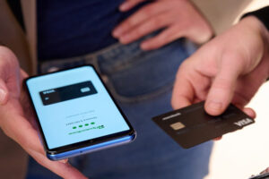 ПриватБанк запустил свободный тариф без комиссии на популярную услугу