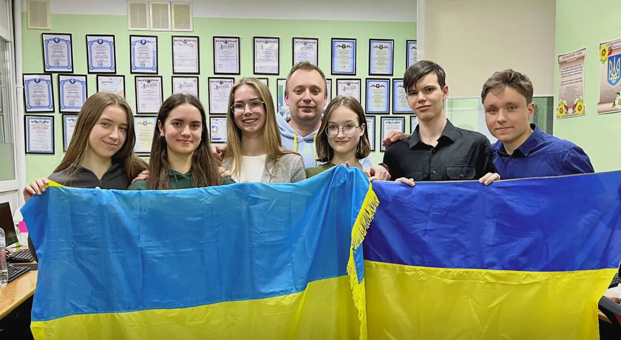 Украинцы победили в международном хакатоне по ИИ