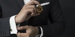 На что звезды тратят криптоденьги