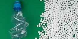 Ученые создали пластик, который самоуничтожается