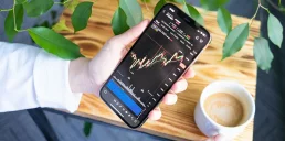 Трейдер заработал $42 млн на 3 криптовалютах: что в его портфеле