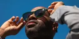 Созданы умные очки со встроенным ChatGPT: какие имеют функции