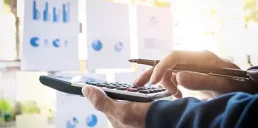 Сколько налогов уплатил финансовый сектор с начала года — налоговая