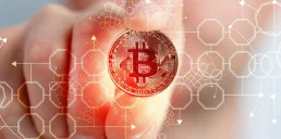 Биткоин отступает: аналитики очертили следующую критическую линию поддержки