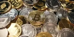 Цены на криптовалюты сегодня: Биткоин удерживает $57 000, INJ взлетел на 8%, 1INCH вырос на 15%