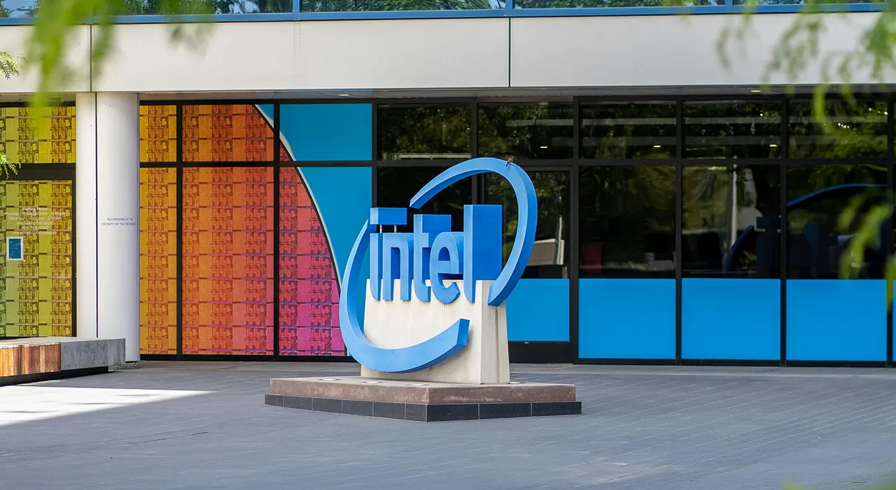 Корпорація Intel може розділитися на 2 компанії: що сталося