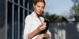 Коммуникация с клиентами в финансовом секторе: как ее построить и чего ожидают потребители