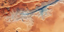 Ученые нашли доказательства существования большого моря на Марсе