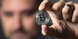 Біткоїн досягне $200 тис. до середини 2025 року — аналітики Bitfinex