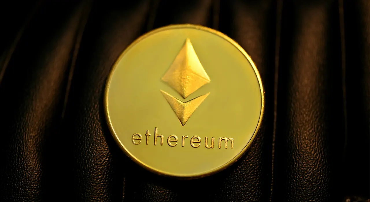 Ціна Ethereum може досягти $7400 у 2025 році: технічний аналіз 