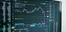 Сигнал к покупке двух криптовалют на фоне падения рынка