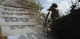 Сколько военные будут получать с 1 апреля: кому положены надбавки и за что