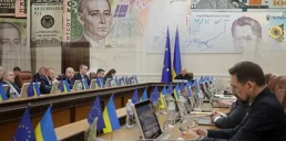 Сколько зарабатывают члены Кабинета Министров Украины — YouControl