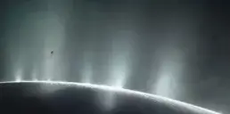 Чи є життя на супутнику Сатурна: вчені висунули нову теорію